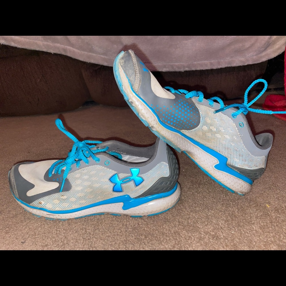 Women's Under Armour Tennis Shoes